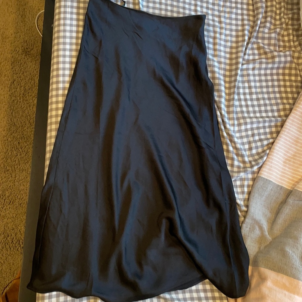 Black Midi skirt